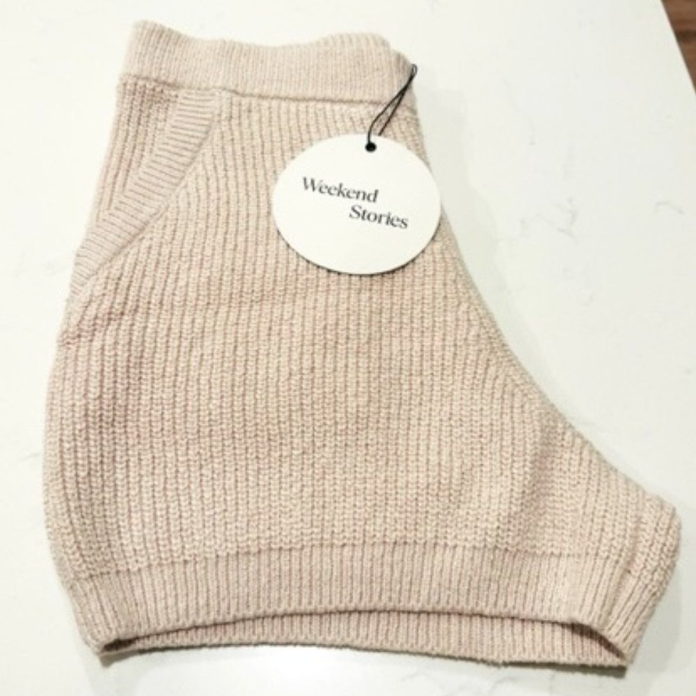NWT REVOLVE Weekend Stories Hilary Knit Shorts in Natural Sz L